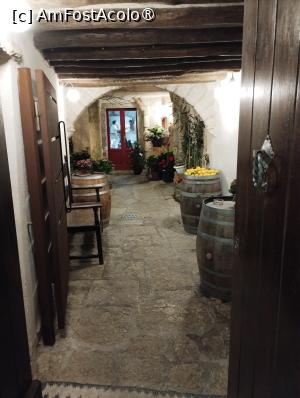 [P06] Intrarea într-un bar din Erice » foto by Marius 72
 - 
<span class="allrVoted glyphicon glyphicon-heart hidden" id="av1419015"></span>
<a class="m-l-10 hidden" id="sv1419015" onclick="voting_Foto_DelVot(,1419015,23514)" role="button">șterge vot <span class="glyphicon glyphicon-remove"></span></a>
<a id="v91419015" class=" c-red"  onclick="voting_Foto_SetVot(1419015)" role="button"><span class="glyphicon glyphicon-heart-empty"></span> <b>LIKE</b> = Votează poza</a> <img class="hidden"  id="f1419015W9" src="/imagini/loader.gif" border="0" /><span class="AjErrMes hidden" id="e1419015ErM"></span>