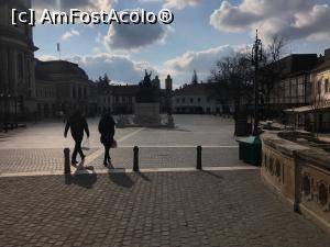 [P24] O piata din centru: mare, cu terase de jur imprejur » foto by Trank
 - 
<span class="allrVoted glyphicon glyphicon-heart hidden" id="av954888"></span>
<a class="m-l-10 hidden" id="sv954888" onclick="voting_Foto_DelVot(,954888,23543)" role="button">șterge vot <span class="glyphicon glyphicon-remove"></span></a>
<a id="v9954888" class=" c-red"  onclick="voting_Foto_SetVot(954888)" role="button"><span class="glyphicon glyphicon-heart-empty"></span> <b>LIKE</b> = Votează poza</a> <img class="hidden"  id="f954888W9" src="/imagini/loader.gif" border="0" /><span class="AjErrMes hidden" id="e954888ErM"></span>