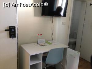 [P02] Biroul cu tv si minibar » foto by rora
 - 
<span class="allrVoted glyphicon glyphicon-heart hidden" id="av950598"></span>
<a class="m-l-10 hidden" id="sv950598" onclick="voting_Foto_DelVot(,950598,23546)" role="button">șterge vot <span class="glyphicon glyphicon-remove"></span></a>
<a id="v9950598" class=" c-red"  onclick="voting_Foto_SetVot(950598)" role="button"><span class="glyphicon glyphicon-heart-empty"></span> <b>LIKE</b> = Votează poza</a> <img class="hidden"  id="f950598W9" src="/imagini/loader.gif" border="0" /><span class="AjErrMes hidden" id="e950598ErM"></span>