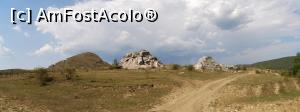 [P18] Panoramă a culmii, cu Piatra Tomii în fundal » foto by Dragoș_MD
 - 
<span class="allrVoted glyphicon glyphicon-heart hidden" id="av942344"></span>
<a class="m-l-10 hidden" id="sv942344" onclick="voting_Foto_DelVot(,942344,23551)" role="button">șterge vot <span class="glyphicon glyphicon-remove"></span></a>
<a id="v9942344" class=" c-red"  onclick="voting_Foto_SetVot(942344)" role="button"><span class="glyphicon glyphicon-heart-empty"></span> <b>LIKE</b> = Votează poza</a> <img class="hidden"  id="f942344W9" src="/imagini/loader.gif" border="0" /><span class="AjErrMes hidden" id="e942344ErM"></span>