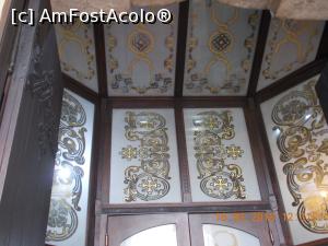 [P14] Ușile, vitraliu.  » foto by elviramvio
 - 
<span class="allrVoted glyphicon glyphicon-heart hidden" id="av952285"></span>
<a class="m-l-10 hidden" id="sv952285" onclick="voting_Foto_DelVot(,952285,23574)" role="button">șterge vot <span class="glyphicon glyphicon-remove"></span></a>
<a id="v9952285" class=" c-red"  onclick="voting_Foto_SetVot(952285)" role="button"><span class="glyphicon glyphicon-heart-empty"></span> <b>LIKE</b> = Votează poza</a> <img class="hidden"  id="f952285W9" src="/imagini/loader.gif" border="0" /><span class="AjErrMes hidden" id="e952285ErM"></span>