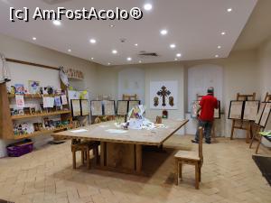 [P40] Museikon; atelier » foto by crismis
 - 
<span class="allrVoted glyphicon glyphicon-heart hidden" id="av1389178"></span>
<a class="m-l-10 hidden" id="sv1389178" onclick="voting_Foto_DelVot(,1389178,23576)" role="button">șterge vot <span class="glyphicon glyphicon-remove"></span></a>
<a id="v91389178" class=" c-red"  onclick="voting_Foto_SetVot(1389178)" role="button"><span class="glyphicon glyphicon-heart-empty"></span> <b>LIKE</b> = Votează poza</a> <img class="hidden"  id="f1389178W9" src="/imagini/loader.gif" border="0" /><span class="AjErrMes hidden" id="e1389178ErM"></span>