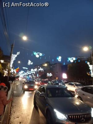 [P35] S-au aprins luminile pe strazi » foto by Zoazore
 - 
<span class="allrVoted glyphicon glyphicon-heart hidden" id="av1340111"></span>
<a class="m-l-10 hidden" id="sv1340111" onclick="voting_Foto_DelVot(,1340111,23584)" role="button">șterge vot <span class="glyphicon glyphicon-remove"></span></a>
<a id="v91340111" class=" c-red"  onclick="voting_Foto_SetVot(1340111)" role="button"><span class="glyphicon glyphicon-heart-empty"></span> <b>LIKE</b> = Votează poza</a> <img class="hidden"  id="f1340111W9" src="/imagini/loader.gif" border="0" /><span class="AjErrMes hidden" id="e1340111ErM"></span>