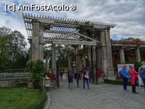 [P12] Complexul muzeal Wilanow: Poarta romană din curtea dinspre fațada principală » foto by mariana.olaru
 - 
<span class="allrVoted glyphicon glyphicon-heart hidden" id="av954348"></span>
<a class="m-l-10 hidden" id="sv954348" onclick="voting_Foto_DelVot(,954348,23586)" role="button">șterge vot <span class="glyphicon glyphicon-remove"></span></a>
<a id="v9954348" class=" c-red"  onclick="voting_Foto_SetVot(954348)" role="button"><span class="glyphicon glyphicon-heart-empty"></span> <b>LIKE</b> = Votează poza</a> <img class="hidden"  id="f954348W9" src="/imagini/loader.gif" border="0" /><span class="AjErrMes hidden" id="e954348ErM"></span>