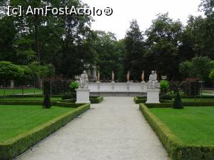 [P20] Complexul muzeal Wilanow: Królewski ogród świateł (Grădina regală a luminilor), Akademos Grove » foto by mariana.olaru
 - 
<span class="allrVoted glyphicon glyphicon-heart hidden" id="av954359"></span>
<a class="m-l-10 hidden" id="sv954359" onclick="voting_Foto_DelVot(,954359,23586)" role="button">șterge vot <span class="glyphicon glyphicon-remove"></span></a>
<a id="v9954359" class=" c-red"  onclick="voting_Foto_SetVot(954359)" role="button"><span class="glyphicon glyphicon-heart-empty"></span> <b>LIKE</b> = Votează poza</a> <img class="hidden"  id="f954359W9" src="/imagini/loader.gif" border="0" /><span class="AjErrMes hidden" id="e954359ErM"></span>