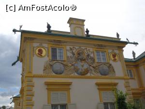 [P52] Complexul muzeal Wilanow: basorelief pe fațada de nord a palatului » foto by mariana.olaru
 - 
<span class="allrVoted glyphicon glyphicon-heart hidden" id="av954406"></span>
<a class="m-l-10 hidden" id="sv954406" onclick="voting_Foto_DelVot(,954406,23586)" role="button">șterge vot <span class="glyphicon glyphicon-remove"></span></a>
<a id="v9954406" class=" c-red"  onclick="voting_Foto_SetVot(954406)" role="button"><span class="glyphicon glyphicon-heart-empty"></span> <b>LIKE</b> = Votează poza</a> <img class="hidden"  id="f954406W9" src="/imagini/loader.gif" border="0" /><span class="AjErrMes hidden" id="e954406ErM"></span>