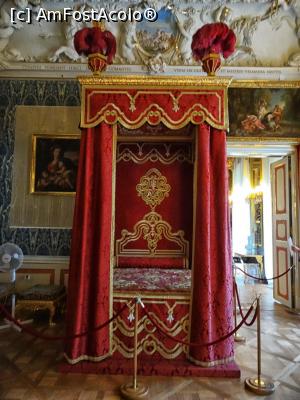 [P19] Muzeul Palatului Wilanow: patul regal din Dormitorul regelui.  » foto by mariana.olaru
 - 
<span class="allrVoted glyphicon glyphicon-heart hidden" id="av962309"></span>
<a class="m-l-10 hidden" id="sv962309" onclick="voting_Foto_DelVot(,962309,23586)" role="button">șterge vot <span class="glyphicon glyphicon-remove"></span></a>
<a id="v9962309" class=" c-red"  onclick="voting_Foto_SetVot(962309)" role="button"><span class="glyphicon glyphicon-heart-empty"></span> <b>LIKE</b> = Votează poza</a> <img class="hidden"  id="f962309W9" src="/imagini/loader.gif" border="0" /><span class="AjErrMes hidden" id="e962309ErM"></span>