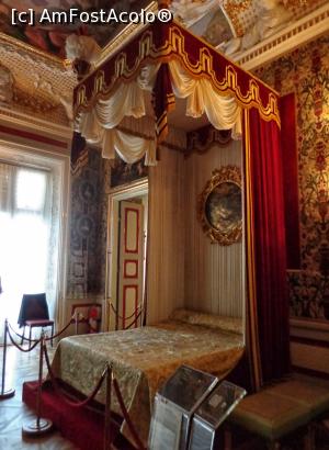 [P30] Muzeul Palatului Wilanow: patul regal din Dormitorul reginei » foto by mariana.olaru
 - 
<span class="allrVoted glyphicon glyphicon-heart hidden" id="av962320"></span>
<a class="m-l-10 hidden" id="sv962320" onclick="voting_Foto_DelVot(,962320,23586)" role="button">șterge vot <span class="glyphicon glyphicon-remove"></span></a>
<a id="v9962320" class=" c-red"  onclick="voting_Foto_SetVot(962320)" role="button"><span class="glyphicon glyphicon-heart-empty"></span> <b>LIKE</b> = Votează poza</a> <img class="hidden"  id="f962320W9" src="/imagini/loader.gif" border="0" /><span class="AjErrMes hidden" id="e962320ErM"></span>