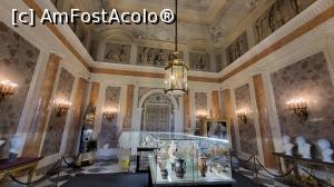 [P53] <strong>Marele vestibul, </strong>pe vremea regelui Ioan Sobieski al III-lea, era cea mai mare camera din Palat, folosita initial ca Sala de mese, bogat decorata. » foto by geani anto
 - 
<span class="allrVoted glyphicon glyphicon-heart hidden" id="av1343639"></span>
<a class="m-l-10 hidden" id="sv1343639" onclick="voting_Foto_DelVot(,1343639,23586)" role="button">șterge vot <span class="glyphicon glyphicon-remove"></span></a>
<a id="v91343639" class=" c-red"  onclick="voting_Foto_SetVot(1343639)" role="button"><span class="glyphicon glyphicon-heart-empty"></span> <b>LIKE</b> = Votează poza</a> <img class="hidden"  id="f1343639W9" src="/imagini/loader.gif" border="0" /><span class="AjErrMes hidden" id="e1343639ErM"></span>