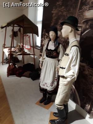 [P22] Alte costume populare » foto by diana2015
 - 
<span class="allrVoted glyphicon glyphicon-heart hidden" id="av954265"></span>
<a class="m-l-10 hidden" id="sv954265" onclick="voting_Foto_DelVot(,954265,23588)" role="button">șterge vot <span class="glyphicon glyphicon-remove"></span></a>
<a id="v9954265" class=" c-red"  onclick="voting_Foto_SetVot(954265)" role="button"><span class="glyphicon glyphicon-heart-empty"></span> <b>LIKE</b> = Votează poza</a> <img class="hidden"  id="f954265W9" src="/imagini/loader.gif" border="0" /><span class="AjErrMes hidden" id="e954265ErM"></span>