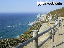 [P03] Cabo da Roca - privind din inaltimi Oceanul Atlantic. » foto by iulianic
 - 
<span class="allrVoted glyphicon glyphicon-heart hidden" id="av225652"></span>
<a class="m-l-10 hidden" id="sv225652" onclick="voting_Foto_DelVot(,225652,23592)" role="button">șterge vot <span class="glyphicon glyphicon-remove"></span></a>
<a id="v9225652" class=" c-red"  onclick="voting_Foto_SetVot(225652)" role="button"><span class="glyphicon glyphicon-heart-empty"></span> <b>LIKE</b> = Votează poza</a> <img class="hidden"  id="f225652W9" src="/imagini/loader.gif" border="0" /><span class="AjErrMes hidden" id="e225652ErM"></span>