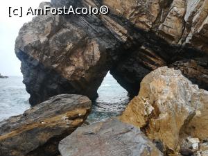 [P33] Praia da Ursa » foto by Mika
 - 
<span class="allrVoted glyphicon glyphicon-heart hidden" id="av1138652"></span>
<a class="m-l-10 hidden" id="sv1138652" onclick="voting_Foto_DelVot(,1138652,23592)" role="button">șterge vot <span class="glyphicon glyphicon-remove"></span></a>
<a id="v91138652" class=" c-red"  onclick="voting_Foto_SetVot(1138652)" role="button"><span class="glyphicon glyphicon-heart-empty"></span> <b>LIKE</b> = Votează poza</a> <img class="hidden"  id="f1138652W9" src="/imagini/loader.gif" border="0" /><span class="AjErrMes hidden" id="e1138652ErM"></span>