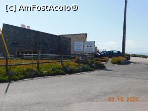 [P27] Restaurantul, magazinul de suvenire de la Cabo da Roca » foto by irinad
 - 
<span class="allrVoted glyphicon glyphicon-heart hidden" id="av1227295"></span>
<a class="m-l-10 hidden" id="sv1227295" onclick="voting_Foto_DelVot(,1227295,23592)" role="button">șterge vot <span class="glyphicon glyphicon-remove"></span></a>
<a id="v91227295" class=" c-red"  onclick="voting_Foto_SetVot(1227295)" role="button"><span class="glyphicon glyphicon-heart-empty"></span> <b>LIKE</b> = Votează poza</a> <img class="hidden"  id="f1227295W9" src="/imagini/loader.gif" border="0" /><span class="AjErrMes hidden" id="e1227295ErM"></span>