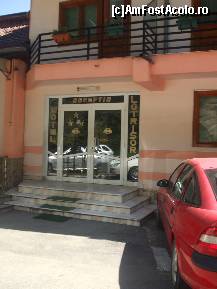 [P10] motelul Lotrișor, unde am parcat mașina » foto by vanda
 - 
<span class="allrVoted glyphicon glyphicon-heart hidden" id="av342804"></span>
<a class="m-l-10 hidden" id="sv342804" onclick="voting_Foto_DelVot(,342804,23593)" role="button">șterge vot <span class="glyphicon glyphicon-remove"></span></a>
<a id="v9342804" class=" c-red"  onclick="voting_Foto_SetVot(342804)" role="button"><span class="glyphicon glyphicon-heart-empty"></span> <b>LIKE</b> = Votează poza</a> <img class="hidden"  id="f342804W9" src="/imagini/loader.gif" border="0" /><span class="AjErrMes hidden" id="e342804ErM"></span>