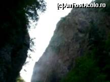 [P03] Drumul spre Cascada Lotrisor - asemanarea cu cheile bicazului (la o scara mai mica) » foto by mario 110
 - 
<span class="allrVoted glyphicon glyphicon-heart hidden" id="av46904"></span>
<a class="m-l-10 hidden" id="sv46904" onclick="voting_Foto_DelVot(,46904,23593)" role="button">șterge vot <span class="glyphicon glyphicon-remove"></span></a>
<a id="v946904" class=" c-red"  onclick="voting_Foto_SetVot(46904)" role="button"><span class="glyphicon glyphicon-heart-empty"></span> <b>LIKE</b> = Votează poza</a> <img class="hidden"  id="f46904W9" src="/imagini/loader.gif" border="0" /><span class="AjErrMes hidden" id="e46904ErM"></span>