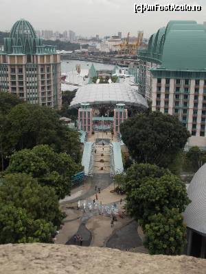 [P33] Piata Merlion vazuta din Merlion. In centru este scris si asezat SENTOSA » foto by mprofeanu
 - 
<span class="allrVoted glyphicon glyphicon-heart hidden" id="av597833"></span>
<a class="m-l-10 hidden" id="sv597833" onclick="voting_Foto_DelVot(,597833,23598)" role="button">șterge vot <span class="glyphicon glyphicon-remove"></span></a>
<a id="v9597833" class=" c-red"  onclick="voting_Foto_SetVot(597833)" role="button"><span class="glyphicon glyphicon-heart-empty"></span> <b>LIKE</b> = Votează poza</a> <img class="hidden"  id="f597833W9" src="/imagini/loader.gif" border="0" /><span class="AjErrMes hidden" id="e597833ErM"></span>