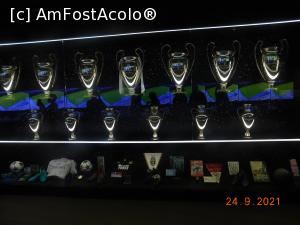 [P14] Stadionul Santiago Bernabéu, din sala trofeelor » foto by irinad
 - 
<span class="allrVoted glyphicon glyphicon-heart hidden" id="av1281565"></span>
<a class="m-l-10 hidden" id="sv1281565" onclick="voting_Foto_DelVot(,1281565,23608)" role="button">șterge vot <span class="glyphicon glyphicon-remove"></span></a>
<a id="v91281565" class=" c-red"  onclick="voting_Foto_SetVot(1281565)" role="button"><span class="glyphicon glyphicon-heart-empty"></span> <b>LIKE</b> = Votează poza</a> <img class="hidden"  id="f1281565W9" src="/imagini/loader.gif" border="0" /><span class="AjErrMes hidden" id="e1281565ErM"></span>