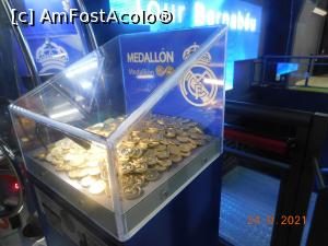 [P16] Stadionul Santiago Bernabéu, maşinărie cu monede personalizate » foto by irinad
 - 
<span class="allrVoted glyphicon glyphicon-heart hidden" id="av1281567"></span>
<a class="m-l-10 hidden" id="sv1281567" onclick="voting_Foto_DelVot(,1281567,23608)" role="button">șterge vot <span class="glyphicon glyphicon-remove"></span></a>
<a id="v91281567" class=" c-red"  onclick="voting_Foto_SetVot(1281567)" role="button"><span class="glyphicon glyphicon-heart-empty"></span> <b>LIKE</b> = Votează poza</a> <img class="hidden"  id="f1281567W9" src="/imagini/loader.gif" border="0" /><span class="AjErrMes hidden" id="e1281567ErM"></span>