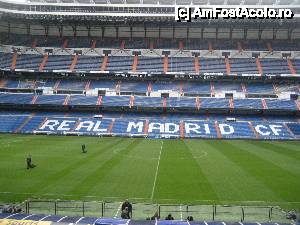 [P25] O mecca a fotbalului / Stadionul Santiago Bernabeu - dupa traversarea jumatatii de stadion printre randuri am ajuns in partea opusa intrarii.  » foto by viviv
 - 
<span class="allrVoted glyphicon glyphicon-heart hidden" id="av409067"></span>
<a class="m-l-10 hidden" id="sv409067" onclick="voting_Foto_DelVot(,409067,23608)" role="button">șterge vot <span class="glyphicon glyphicon-remove"></span></a>
<a id="v9409067" class=" c-red"  onclick="voting_Foto_SetVot(409067)" role="button"><span class="glyphicon glyphicon-heart-empty"></span> <b>LIKE</b> = Votează poza</a> <img class="hidden"  id="f409067W9" src="/imagini/loader.gif" border="0" /><span class="AjErrMes hidden" id="e409067ErM"></span>