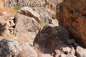 [P29] Creta, Zakros, Defileul Morților, Printre stânci golașe, masive.... sunt în drumul nostru.. » foto by mprofeanu
 - 
<span class="allrVoted glyphicon glyphicon-heart hidden" id="av1278378"></span>
<a class="m-l-10 hidden" id="sv1278378" onclick="voting_Foto_DelVot(,1278378,23643)" role="button">șterge vot <span class="glyphicon glyphicon-remove"></span></a>
<a id="v91278378" class=" c-red"  onclick="voting_Foto_SetVot(1278378)" role="button"><span class="glyphicon glyphicon-heart-empty"></span> <b>LIKE</b> = Votează poza</a> <img class="hidden"  id="f1278378W9" src="/imagini/loader.gif" border="0" /><span class="AjErrMes hidden" id="e1278378ErM"></span>