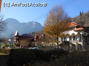 [P20] Bușteni - Muzeul Memorial 'Cezar Petrescu' în umbra Caraimanului.  » foto by iulianic
 - 
<span class="allrVoted glyphicon glyphicon-heart hidden" id="av1033117"></span>
<a class="m-l-10 hidden" id="sv1033117" onclick="voting_Foto_DelVot(,1033117,23647)" role="button">șterge vot <span class="glyphicon glyphicon-remove"></span></a>
<a id="v91033117" class=" c-red"  onclick="voting_Foto_SetVot(1033117)" role="button"><span class="glyphicon glyphicon-heart-empty"></span> <b>LIKE</b> = Votează poza</a> <img class="hidden"  id="f1033117W9" src="/imagini/loader.gif" border="0" /><span class="AjErrMes hidden" id="e1033117ErM"></span>