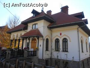 [P04] Bușteni - Muzeul Memorial 'Cezar Petrescu'. Vedere din Strada Tudor Vladimirescu.  » foto by iulianic
 - 
<span class="allrVoted glyphicon glyphicon-heart hidden" id="av1033101"></span>
<a class="m-l-10 hidden" id="sv1033101" onclick="voting_Foto_DelVot(,1033101,23647)" role="button">șterge vot <span class="glyphicon glyphicon-remove"></span></a>
<a id="v91033101" class=" c-red"  onclick="voting_Foto_SetVot(1033101)" role="button"><span class="glyphicon glyphicon-heart-empty"></span> <b>LIKE</b> = Votează poza</a> <img class="hidden"  id="f1033101W9" src="/imagini/loader.gif" border="0" /><span class="AjErrMes hidden" id="e1033101ErM"></span>