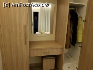 [P08] Mobilierul din dormitor, singura poza din interior, ramasa » foto by DOINITA
 - 
<span class="allrVoted glyphicon glyphicon-heart hidden" id="av960050"></span>
<a class="m-l-10 hidden" id="sv960050" onclick="voting_Foto_DelVot(,960050,23658)" role="button">șterge vot <span class="glyphicon glyphicon-remove"></span></a>
<a id="v9960050" class=" c-red"  onclick="voting_Foto_SetVot(960050)" role="button"><span class="glyphicon glyphicon-heart-empty"></span> <b>LIKE</b> = Votează poza</a> <img class="hidden"  id="f960050W9" src="/imagini/loader.gif" border="0" /><span class="AjErrMes hidden" id="e960050ErM"></span>