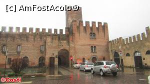 [P11] Poarta de est, pe Via Carrarese, în orașul vechi Montagnana » foto by Costi
 - 
<span class="allrVoted glyphicon glyphicon-heart hidden" id="av960959"></span>
<a class="m-l-10 hidden" id="sv960959" onclick="voting_Foto_DelVot(,960959,23664)" role="button">șterge vot <span class="glyphicon glyphicon-remove"></span></a>
<a id="v9960959" class=" c-red"  onclick="voting_Foto_SetVot(960959)" role="button"><span class="glyphicon glyphicon-heart-empty"></span> <b>LIKE</b> = Votează poza</a> <img class="hidden"  id="f960959W9" src="/imagini/loader.gif" border="0" /><span class="AjErrMes hidden" id="e960959ErM"></span>
