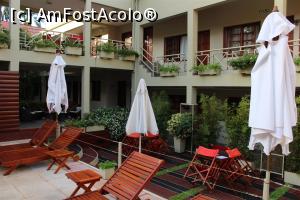 [P23] Puerto Iguazu, Jardin de Iguazu Hotel, Terasa din curtea interioară » foto by mprofeanu
 - 
<span class="allrVoted glyphicon glyphicon-heart hidden" id="av1060945"></span>
<a class="m-l-10 hidden" id="sv1060945" onclick="voting_Foto_DelVot(,1060945,23666)" role="button">șterge vot <span class="glyphicon glyphicon-remove"></span></a>
<a id="v91060945" class=" c-red"  onclick="voting_Foto_SetVot(1060945)" role="button"><span class="glyphicon glyphicon-heart-empty"></span> <b>LIKE</b> = Votează poza</a> <img class="hidden"  id="f1060945W9" src="/imagini/loader.gif" border="0" /><span class="AjErrMes hidden" id="e1060945ErM"></span>