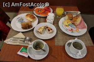 [P39] Puerto Iguazu, Jardin de Iguazu Hotel, Micul dejun, Poftă bună, ceai mate în plin plan » foto by mprofeanu
 - 
<span class="allrVoted glyphicon glyphicon-heart hidden" id="av1060961"></span>
<a class="m-l-10 hidden" id="sv1060961" onclick="voting_Foto_DelVot(,1060961,23666)" role="button">șterge vot <span class="glyphicon glyphicon-remove"></span></a>
<a id="v91060961" class=" c-red"  onclick="voting_Foto_SetVot(1060961)" role="button"><span class="glyphicon glyphicon-heart-empty"></span> <b>LIKE</b> = Votează poza</a> <img class="hidden"  id="f1060961W9" src="/imagini/loader.gif" border="0" /><span class="AjErrMes hidden" id="e1060961ErM"></span>
