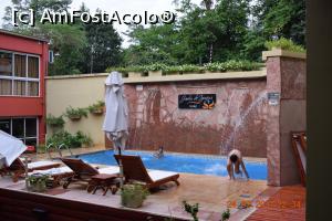 [P05] Piscina. Micuta, dar a facut toti banii.  » foto by Pușcașu Marin
 - 
<span class="allrVoted glyphicon glyphicon-heart hidden" id="av961005"></span>
<a class="m-l-10 hidden" id="sv961005" onclick="voting_Foto_DelVot(,961005,23666)" role="button">șterge vot <span class="glyphicon glyphicon-remove"></span></a>
<a id="v9961005" class=" c-red"  onclick="voting_Foto_SetVot(961005)" role="button"><span class="glyphicon glyphicon-heart-empty"></span> <b>LIKE</b> = Votează poza</a> <img class="hidden"  id="f961005W9" src="/imagini/loader.gif" border="0" /><span class="AjErrMes hidden" id="e961005ErM"></span>
