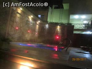 [P08] Piscina era luminata noaptea si lasau si jeturile de apa sa functioneze.  » foto by Pușcașu Marin
 - 
<span class="allrVoted glyphicon glyphicon-heart hidden" id="av961008"></span>
<a class="m-l-10 hidden" id="sv961008" onclick="voting_Foto_DelVot(,961008,23666)" role="button">șterge vot <span class="glyphicon glyphicon-remove"></span></a>
<a id="v9961008" class=" c-red"  onclick="voting_Foto_SetVot(961008)" role="button"><span class="glyphicon glyphicon-heart-empty"></span> <b>LIKE</b> = Votează poza</a> <img class="hidden"  id="f961008W9" src="/imagini/loader.gif" border="0" /><span class="AjErrMes hidden" id="e961008ErM"></span>