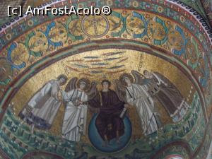 [P18] San Vitale. Absida centrală.  » foto by mihaelavoicu
 - 
<span class="allrVoted glyphicon glyphicon-heart hidden" id="av961745"></span>
<a class="m-l-10 hidden" id="sv961745" onclick="voting_Foto_DelVot(,961745,23676)" role="button">șterge vot <span class="glyphicon glyphicon-remove"></span></a>
<a id="v9961745" class=" c-red"  onclick="voting_Foto_SetVot(961745)" role="button"><span class="glyphicon glyphicon-heart-empty"></span> <b>LIKE</b> = Votează poza</a> <img class="hidden"  id="f961745W9" src="/imagini/loader.gif" border="0" /><span class="AjErrMes hidden" id="e961745ErM"></span>