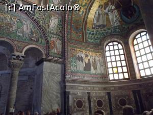 [P09] San Vitale, absida centrală. Panoul cu împăratul Justinian.  » foto by mihaelavoicu
 - 
<span class="allrVoted glyphicon glyphicon-heart hidden" id="av961736"></span>
<a class="m-l-10 hidden" id="sv961736" onclick="voting_Foto_DelVot(,961736,23676)" role="button">șterge vot <span class="glyphicon glyphicon-remove"></span></a>
<a id="v9961736" class=" c-red"  onclick="voting_Foto_SetVot(961736)" role="button"><span class="glyphicon glyphicon-heart-empty"></span> <b>LIKE</b> = Votează poza</a> <img class="hidden"  id="f961736W9" src="/imagini/loader.gif" border="0" /><span class="AjErrMes hidden" id="e961736ErM"></span>