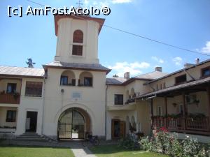 [P28] Încetul cu încetul, vizita noastră la mănăstirea Viforâta se apropia de final.  » foto by Floryn81
 - 
<span class="allrVoted glyphicon glyphicon-heart hidden" id="av794097"></span>
<a class="m-l-10 hidden" id="sv794097" onclick="voting_Foto_DelVot(,794097,23684)" role="button">șterge vot <span class="glyphicon glyphicon-remove"></span></a>
<a id="v9794097" class=" c-red"  onclick="voting_Foto_SetVot(794097)" role="button"><span class="glyphicon glyphicon-heart-empty"></span> <b>LIKE</b> = Votează poza</a> <img class="hidden"  id="f794097W9" src="/imagini/loader.gif" border="0" /><span class="AjErrMes hidden" id="e794097ErM"></span>