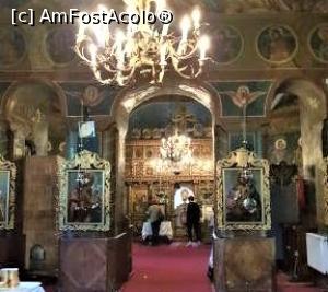 [P13] Interior biserică » foto by Michi
 - 
<span class="allrVoted glyphicon glyphicon-heart hidden" id="av1383249"></span>
<a class="m-l-10 hidden" id="sv1383249" onclick="voting_Foto_DelVot(,1383249,23684)" role="button">șterge vot <span class="glyphicon glyphicon-remove"></span></a>
<a id="v91383249" class=" c-red"  onclick="voting_Foto_SetVot(1383249)" role="button"><span class="glyphicon glyphicon-heart-empty"></span> <b>LIKE</b> = Votează poza</a> <img class="hidden"  id="f1383249W9" src="/imagini/loader.gif" border="0" /><span class="AjErrMes hidden" id="e1383249ErM"></span>