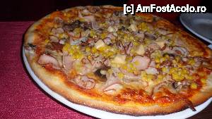[P15] o pizza pe cinste cu sunca, ciuperci si porumb » foto by amero
 - 
<span class="allrVoted glyphicon glyphicon-heart hidden" id="av414110"></span>
<a class="m-l-10 hidden" id="sv414110" onclick="voting_Foto_DelVot(,414110,23685)" role="button">șterge vot <span class="glyphicon glyphicon-remove"></span></a>
<a id="v9414110" class=" c-red"  onclick="voting_Foto_SetVot(414110)" role="button"><span class="glyphicon glyphicon-heart-empty"></span> <b>LIKE</b> = Votează poza</a> <img class="hidden"  id="f414110W9" src="/imagini/loader.gif" border="0" /><span class="AjErrMes hidden" id="e414110ErM"></span>