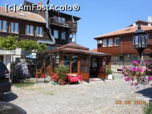 [P02] Restaurant Tangra - Nessebar. În jur, clădiri tipice Renașterii bulgare.  » foto by iulianic
 - 
<span class="allrVoted glyphicon glyphicon-heart hidden" id="av974732"></span>
<a class="m-l-10 hidden" id="sv974732" onclick="voting_Foto_DelVot(,974732,23685)" role="button">șterge vot <span class="glyphicon glyphicon-remove"></span></a>
<a id="v9974732" class=" c-red"  onclick="voting_Foto_SetVot(974732)" role="button"><span class="glyphicon glyphicon-heart-empty"></span> <b>LIKE</b> = Votează poza</a> <img class="hidden"  id="f974732W9" src="/imagini/loader.gif" border="0" /><span class="AjErrMes hidden" id="e974732ErM"></span>