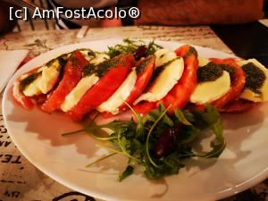 [P39] Restaurant Mena; salată capresse » foto by crismis
 - 
<span class="allrVoted glyphicon glyphicon-heart hidden" id="av1322405"></span>
<a class="m-l-10 hidden" id="sv1322405" onclick="voting_Foto_DelVot(,1322405,23685)" role="button">șterge vot <span class="glyphicon glyphicon-remove"></span></a>
<a id="v91322405" class=" c-red"  onclick="voting_Foto_SetVot(1322405)" role="button"><span class="glyphicon glyphicon-heart-empty"></span> <b>LIKE</b> = Votează poza</a> <img class="hidden"  id="f1322405W9" src="/imagini/loader.gif" border="0" /><span class="AjErrMes hidden" id="e1322405ErM"></span>