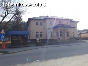 [P06] Casa de Cultură din Ocnele Mari.  » foto by Aurici
 - 
<span class="allrVoted glyphicon glyphicon-heart hidden" id="av963128"></span>
<a class="m-l-10 hidden" id="sv963128" onclick="voting_Foto_DelVot(,963128,23688)" role="button">șterge vot <span class="glyphicon glyphicon-remove"></span></a>
<a id="v9963128" class=" c-red"  onclick="voting_Foto_SetVot(963128)" role="button"><span class="glyphicon glyphicon-heart-empty"></span> <b>LIKE</b> = Votează poza</a> <img class="hidden"  id="f963128W9" src="/imagini/loader.gif" border="0" /><span class="AjErrMes hidden" id="e963128ErM"></span>
