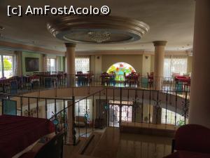 [P14] Eman Regency Hotel - mezaninul cu sala de mese » foto by mariana.olaru
 - 
<span class="allrVoted glyphicon glyphicon-heart hidden" id="av963450"></span>
<a class="m-l-10 hidden" id="sv963450" onclick="voting_Foto_DelVot(,963450,23695)" role="button">șterge vot <span class="glyphicon glyphicon-remove"></span></a>
<a id="v9963450" class=" c-red"  onclick="voting_Foto_SetVot(963450)" role="button"><span class="glyphicon glyphicon-heart-empty"></span> <b>LIKE</b> = Votează poza</a> <img class="hidden"  id="f963450W9" src="/imagini/loader.gif" border="0" /><span class="AjErrMes hidden" id="e963450ErM"></span>