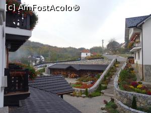 [P02] Curte interioară, terasa de l&acirc;ngă lemne &icirc;n fundal. » foto by tata123 🔱
 - 
<span class="allrVoted glyphicon glyphicon-heart hidden" id="av1202230"></span>
<a class="m-l-10 hidden" id="sv1202230" onclick="voting_Foto_DelVot(,1202230,23707)" role="button">șterge vot <span class="glyphicon glyphicon-remove"></span></a>
<a id="v91202230" class=" c-red"  onclick="voting_Foto_SetVot(1202230)" role="button"><span class="glyphicon glyphicon-heart-empty"></span> <b>LIKE</b> = Votează poza</a> <img class="hidden"  id="f1202230W9" src="/imagini/loader.gif" border="0" /><span class="AjErrMes hidden" id="e1202230ErM"></span>