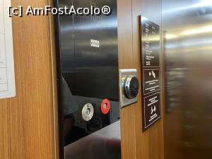 [P24] Hilton Aliağa – în lift » foto by nicole33
 - 
<span class="allrVoted glyphicon glyphicon-heart hidden" id="av1264858"></span>
<a class="m-l-10 hidden" id="sv1264858" onclick="voting_Foto_DelVot(,1264858,23724)" role="button">șterge vot <span class="glyphicon glyphicon-remove"></span></a>
<a id="v91264858" class=" c-red"  onclick="voting_Foto_SetVot(1264858)" role="button"><span class="glyphicon glyphicon-heart-empty"></span> <b>LIKE</b> = Votează poza</a> <img class="hidden"  id="f1264858W9" src="/imagini/loader.gif" border="0" /><span class="AjErrMes hidden" id="e1264858ErM"></span>