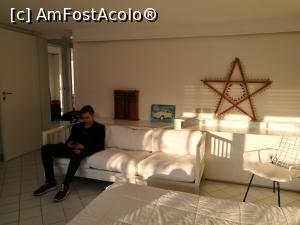 [P18] Băiețel în living » foto by crismis
 - 
<span class="allrVoted glyphicon glyphicon-heart hidden" id="av966787"></span>
<a class="m-l-10 hidden" id="sv966787" onclick="voting_Foto_DelVot(,966787,23737)" role="button">șterge vot <span class="glyphicon glyphicon-remove"></span></a>
<a id="v9966787" class=" c-red"  onclick="voting_Foto_SetVot(966787)" role="button"><span class="glyphicon glyphicon-heart-empty"></span> <b>LIKE</b> = Votează poza</a> <img class="hidden"  id="f966787W9" src="/imagini/loader.gif" border="0" /><span class="AjErrMes hidden" id="e966787ErM"></span>