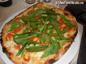 [P11] Pizza cu rucola » foto by BOGDAN DSN
 - 
<span class="allrVoted glyphicon glyphicon-heart hidden" id="av504219"></span>
<a class="m-l-10 hidden" id="sv504219" onclick="voting_Foto_DelVot(,504219,23744)" role="button">șterge vot <span class="glyphicon glyphicon-remove"></span></a>
<a id="v9504219" class=" c-red"  onclick="voting_Foto_SetVot(504219)" role="button"><span class="glyphicon glyphicon-heart-empty"></span> <b>LIKE</b> = Votează poza</a> <img class="hidden"  id="f504219W9" src="/imagini/loader.gif" border="0" /><span class="AjErrMes hidden" id="e504219ErM"></span>