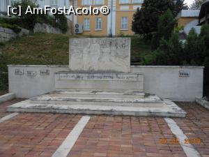[P35] Turtucaia - Pe malul Dunării, în spatele Muzeului de Istorie.  » foto by iulianic
 - 
<span class="allrVoted glyphicon glyphicon-heart hidden" id="av967823"></span>
<a class="m-l-10 hidden" id="sv967823" onclick="voting_Foto_DelVot(,967823,23749)" role="button">șterge vot <span class="glyphicon glyphicon-remove"></span></a>
<a id="v9967823" class=" c-red"  onclick="voting_Foto_SetVot(967823)" role="button"><span class="glyphicon glyphicon-heart-empty"></span> <b>LIKE</b> = Votează poza</a> <img class="hidden"  id="f967823W9" src="/imagini/loader.gif" border="0" /><span class="AjErrMes hidden" id="e967823ErM"></span>