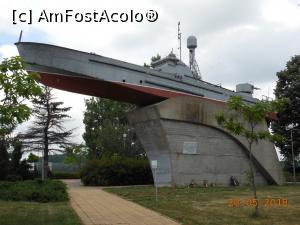 [P08] Turtucaia - În parc, vas aparținând flotei sovietice rămas la Turtucaia din 1944.  » foto by iulianic
 - 
<span class="allrVoted glyphicon glyphicon-heart hidden" id="av967788"></span>
<a class="m-l-10 hidden" id="sv967788" onclick="voting_Foto_DelVot(,967788,23749)" role="button">șterge vot <span class="glyphicon glyphicon-remove"></span></a>
<a id="v9967788" class=" c-red"  onclick="voting_Foto_SetVot(967788)" role="button"><span class="glyphicon glyphicon-heart-empty"></span> <b>LIKE</b> = Votează poza</a> <img class="hidden"  id="f967788W9" src="/imagini/loader.gif" border="0" /><span class="AjErrMes hidden" id="e967788ErM"></span>