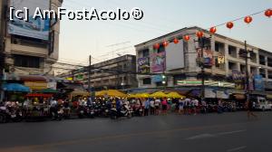 [P40] Krabi Night Market » foto by rares_roxana
 - 
<span class="allrVoted glyphicon glyphicon-heart hidden" id="av1034444"></span>
<a class="m-l-10 hidden" id="sv1034444" onclick="voting_Foto_DelVot(,1034444,23758)" role="button">șterge vot <span class="glyphicon glyphicon-remove"></span></a>
<a id="v91034444" class=" c-red"  onclick="voting_Foto_SetVot(1034444)" role="button"><span class="glyphicon glyphicon-heart-empty"></span> <b>LIKE</b> = Votează poza</a> <img class="hidden"  id="f1034444W9" src="/imagini/loader.gif" border="0" /><span class="AjErrMes hidden" id="e1034444ErM"></span>