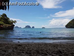 [P55] Railay - Ao Phra Nang Beach » foto by r-Uca
 - 
<span class="allrVoted glyphicon glyphicon-heart hidden" id="av968852"></span>
<a class="m-l-10 hidden" id="sv968852" onclick="voting_Foto_DelVot(,968852,23758)" role="button">șterge vot <span class="glyphicon glyphicon-remove"></span></a>
<a id="v9968852" class=" c-red"  onclick="voting_Foto_SetVot(968852)" role="button"><span class="glyphicon glyphicon-heart-empty"></span> <b>LIKE</b> = Votează poza</a> <img class="hidden"  id="f968852W9" src="/imagini/loader.gif" border="0" /><span class="AjErrMes hidden" id="e968852ErM"></span>