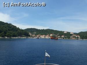 [P21] Se vede portul din Šipan și corabia, parteneră de drum toată ziua.  » foto by Aurici
 - 
<span class="allrVoted glyphicon glyphicon-heart hidden" id="av1015040"></span>
<a class="m-l-10 hidden" id="sv1015040" onclick="voting_Foto_DelVot(,1015040,23764)" role="button">șterge vot <span class="glyphicon glyphicon-remove"></span></a>
<a id="v91015040" class=" c-red"  onclick="voting_Foto_SetVot(1015040)" role="button"><span class="glyphicon glyphicon-heart-empty"></span> <b>LIKE</b> = Votează poza</a> <img class="hidden"  id="f1015040W9" src="/imagini/loader.gif" border="0" /><span class="AjErrMes hidden" id="e1015040ErM"></span>